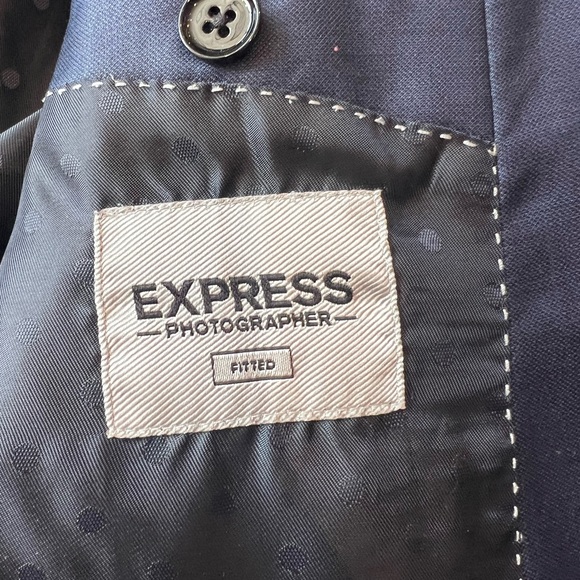 Navy Men’s Suit - Picture 5 of 9